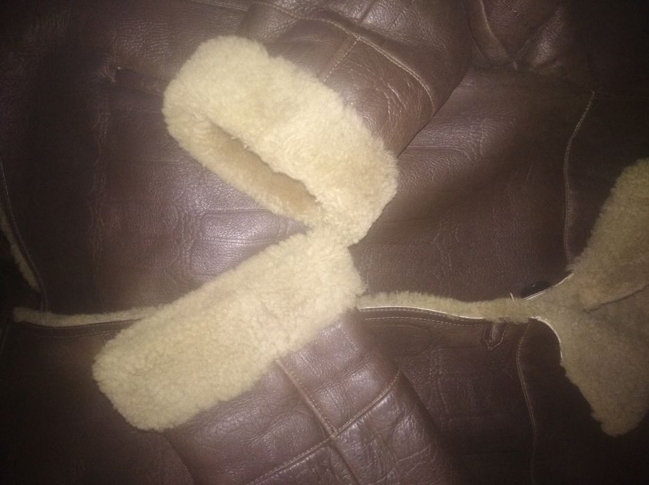 Дубленка кожаная с натуральным мехом.