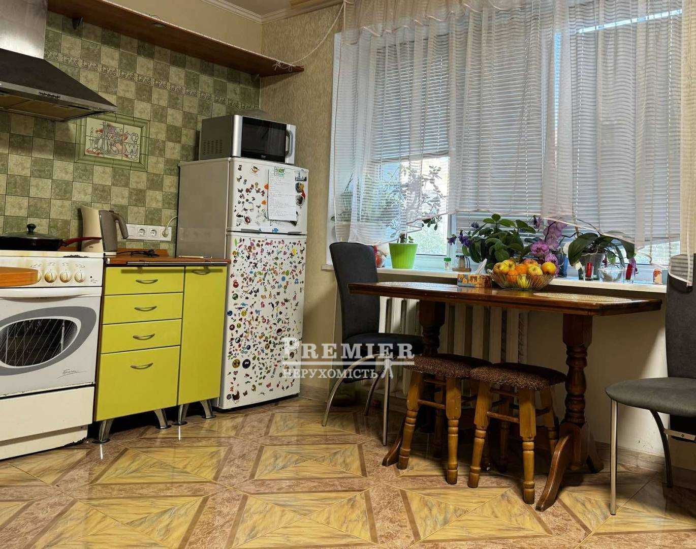 2-кімнатна квартира 61 кв.м Сучасний ремонт.Терміново!