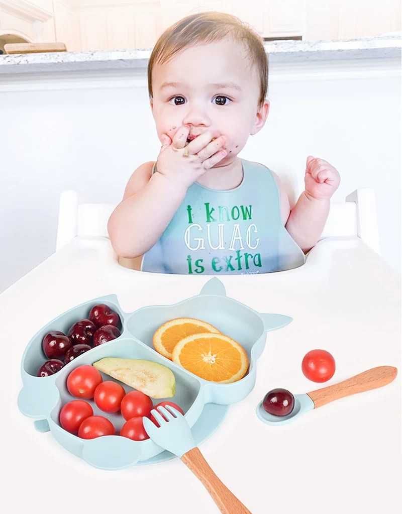 Набор мягкой посуды для Детей: тарелка + нагрудник + ложка + вилка