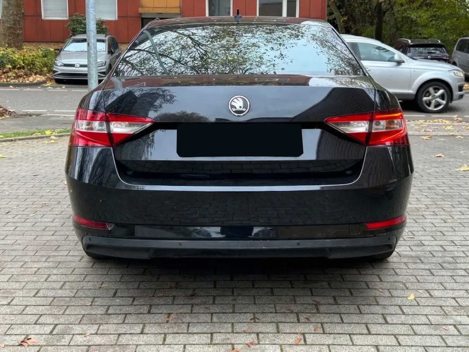 Skoda Superb      2018