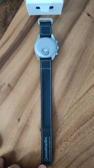 Zegarki Omega Mission To Earthphase 42mm