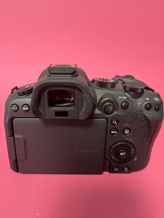 Продам професійну камеру Canon EOS R6 Mark II