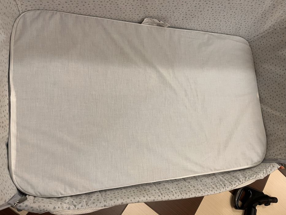 Ліжечко Chicco next2me