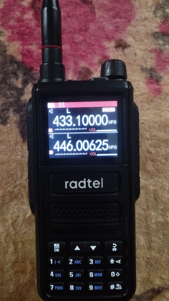 Рація Radtel RT-470 — 10 Вт, стан нової, САТКОМ + подарунок