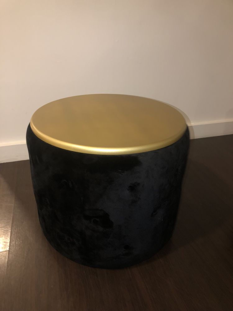 Mesa de centro/apoio em veludo