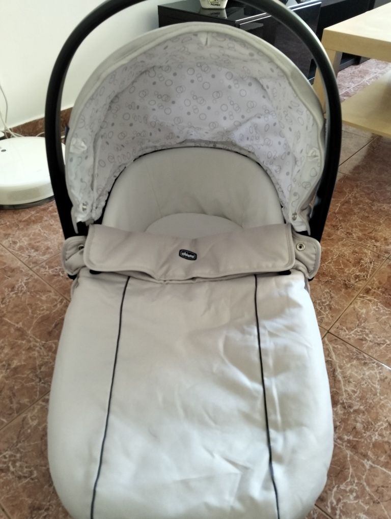 Alcofa Chicco em ótimo estado