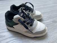 Geox menino azul / verde e branco