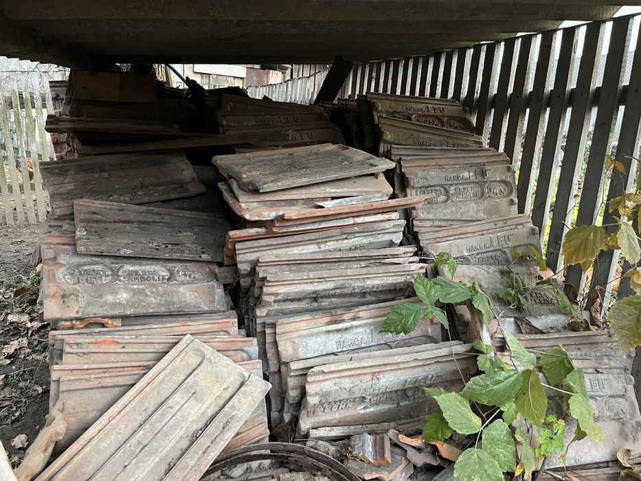 Австрійська черепиця Jimbolia Bohn в хорошому стані бу