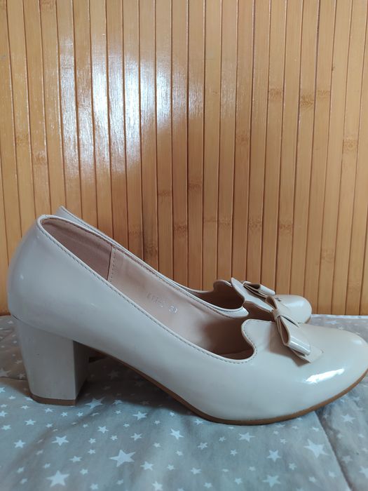 Туфлі жіночі лакові