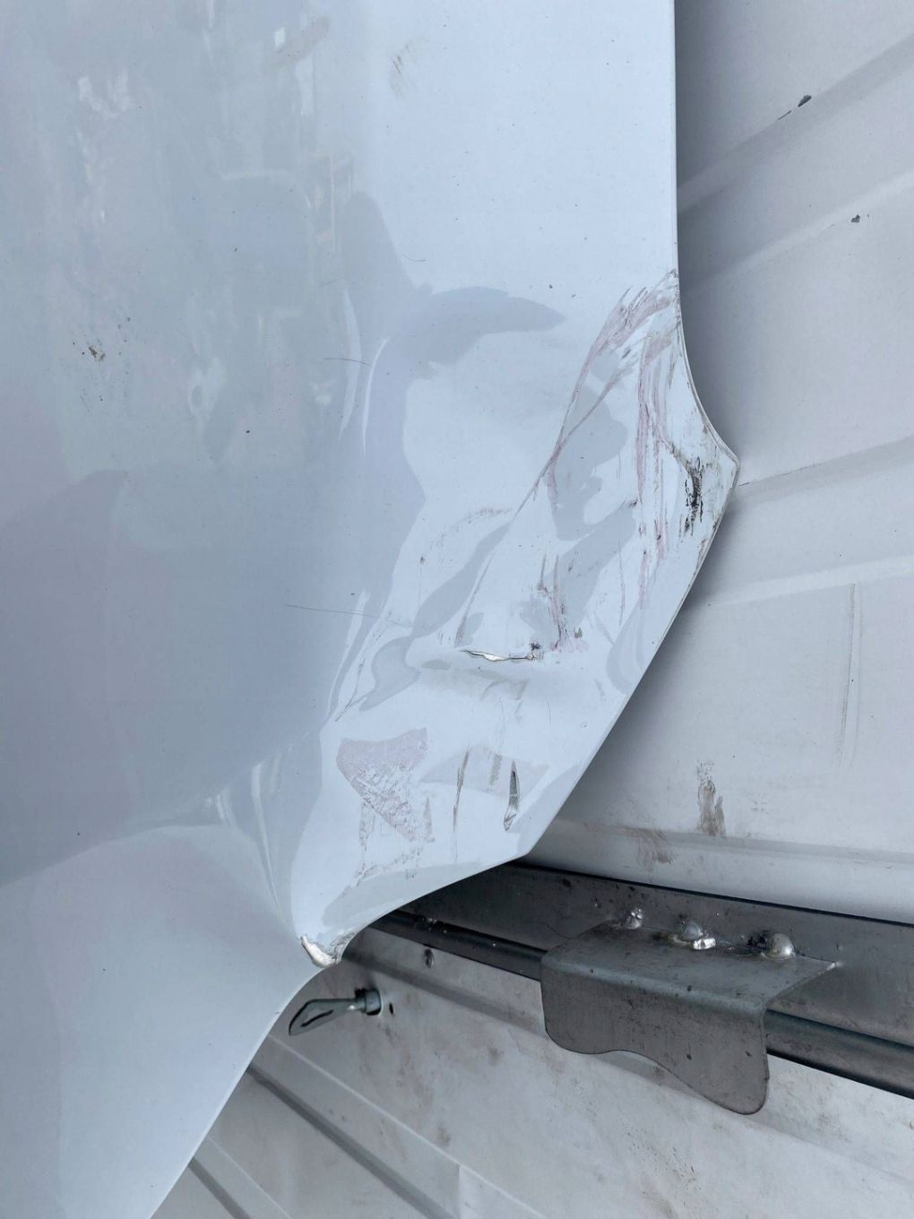 AUDI Q7 I 4L MASKA POKRYWA SILNIKA 4L0010515A
