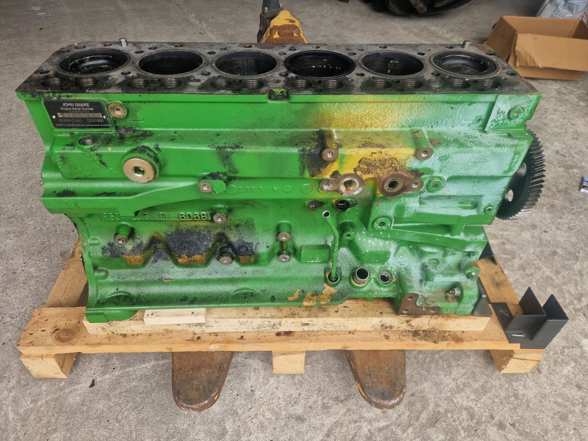John deere silnik blok R534123  / 6068  /