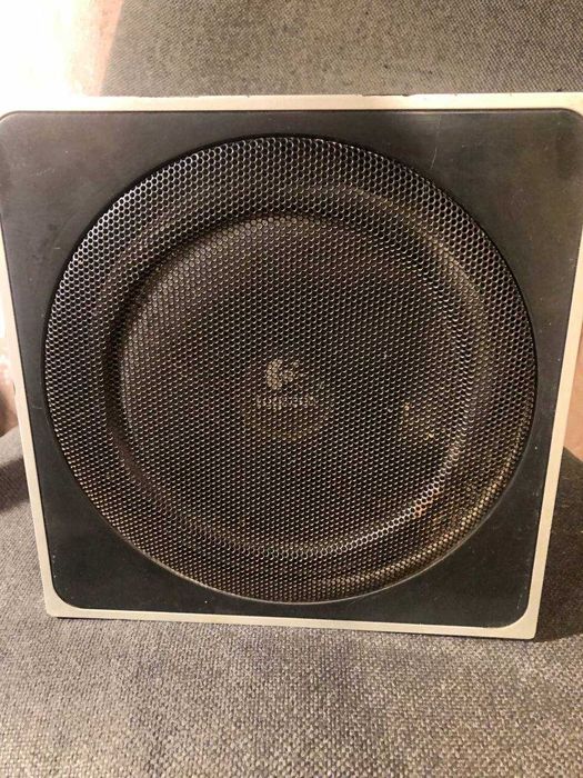 сабвуфер Logitech Z4
