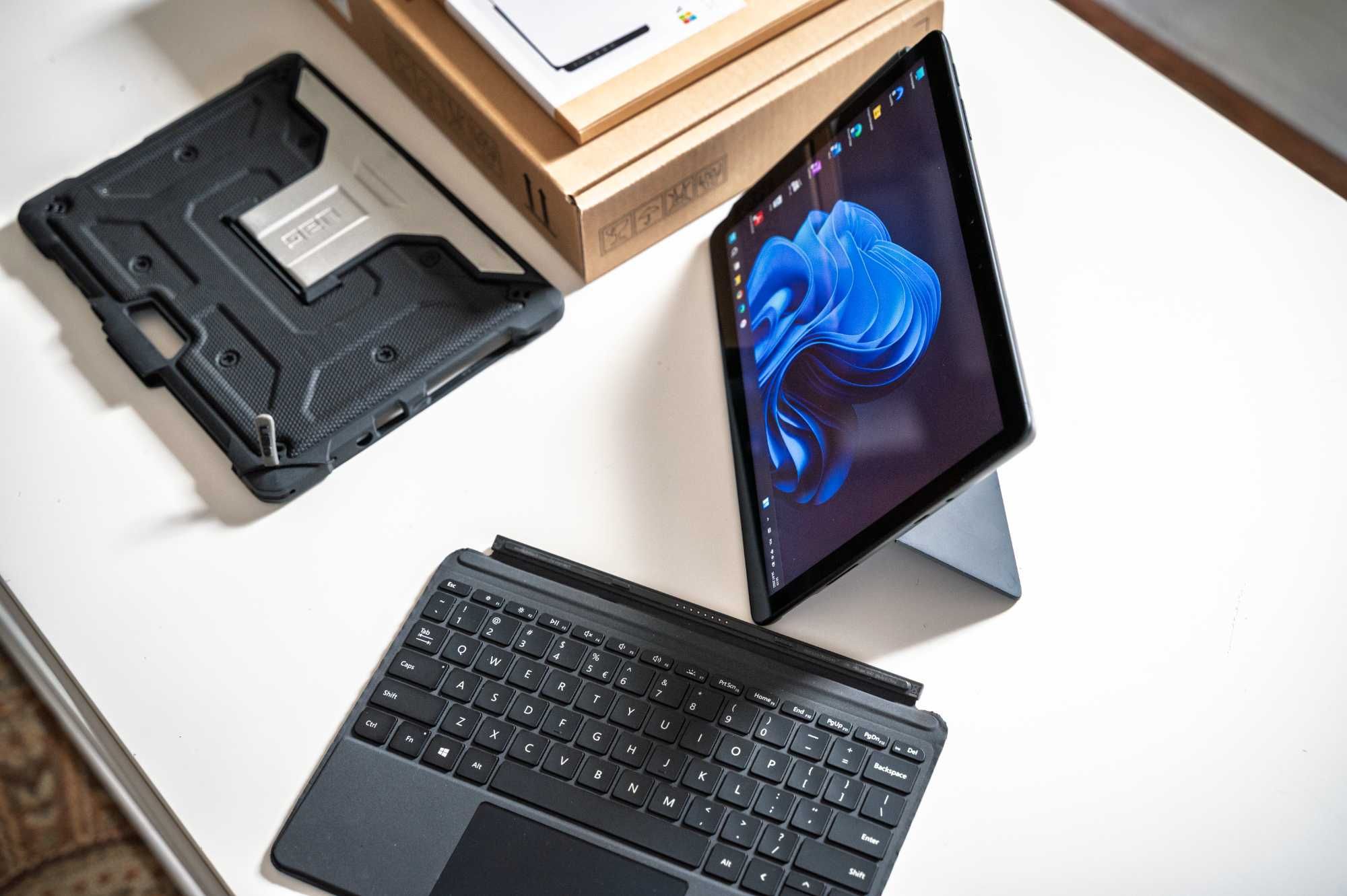 Microsoft Surface Go 3 LTE | i3 / 8GB / 256GB SSD