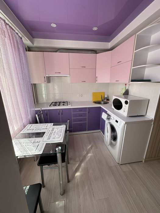 Посуточно ЦЕНТР Малый рынок 1комн люкс подобово центр малий