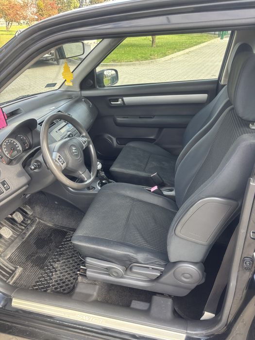 Suzuki Swift 1.3 benzyna – 2006 r.