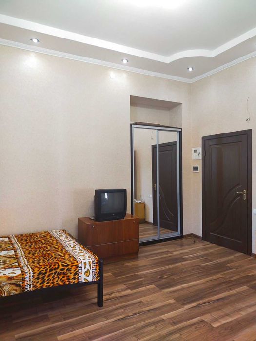 СВОЯ!!  1-к. в Центре с ремонтом, свое отопление, Дерибасовс. в 5 мин.