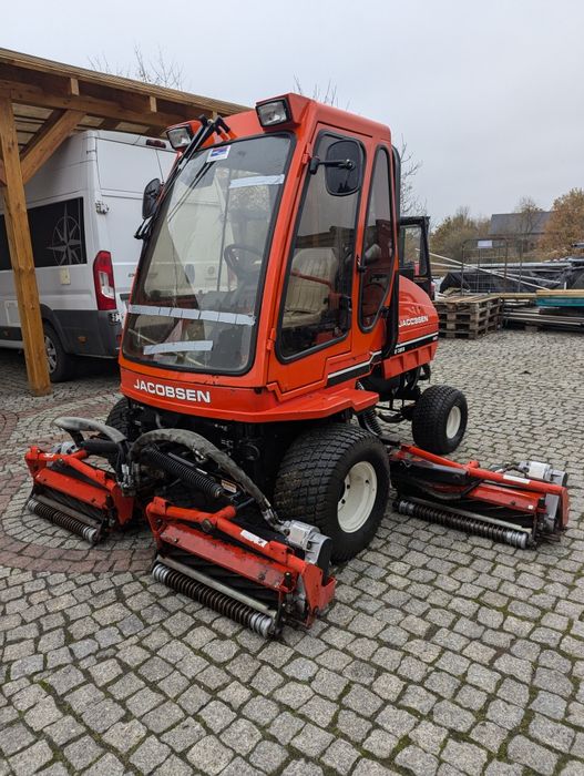 Kosiarka wrzecionowa JACOBSEN LF3810 diesel Kubota 4cyl 4x4 boiska