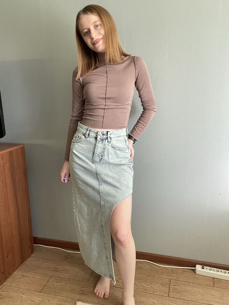 Довга джинсова спідниця, юбка з вирізом