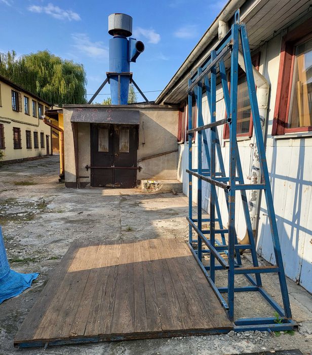 Stojak na okna, drzwi, szyby, płyty