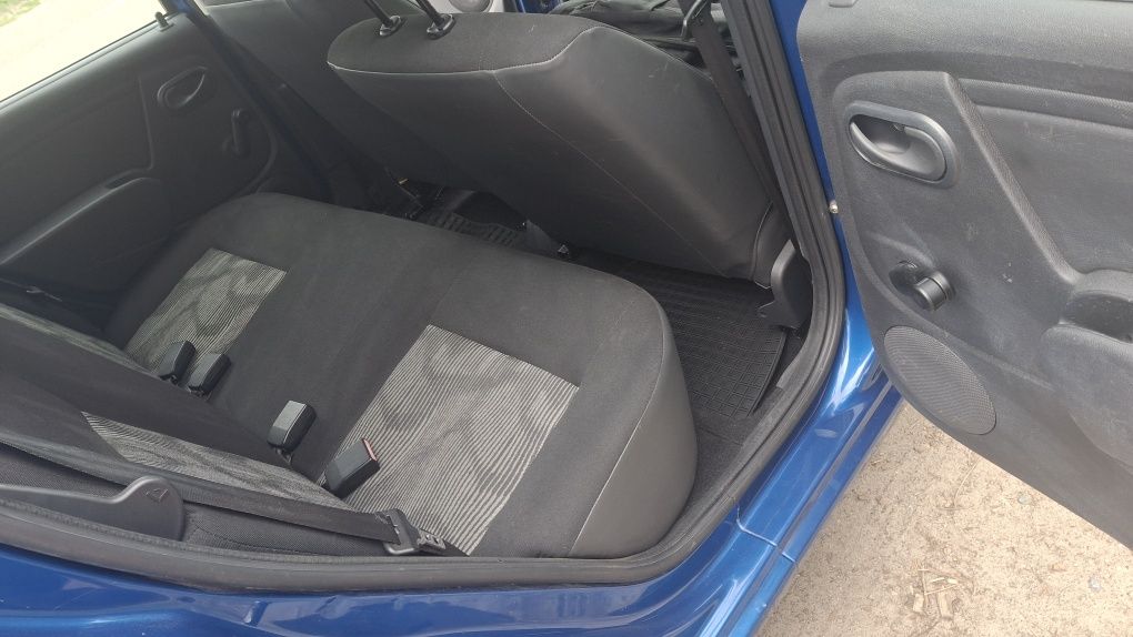 Dacia sandero1.2 16v пробіг126000км 2009р