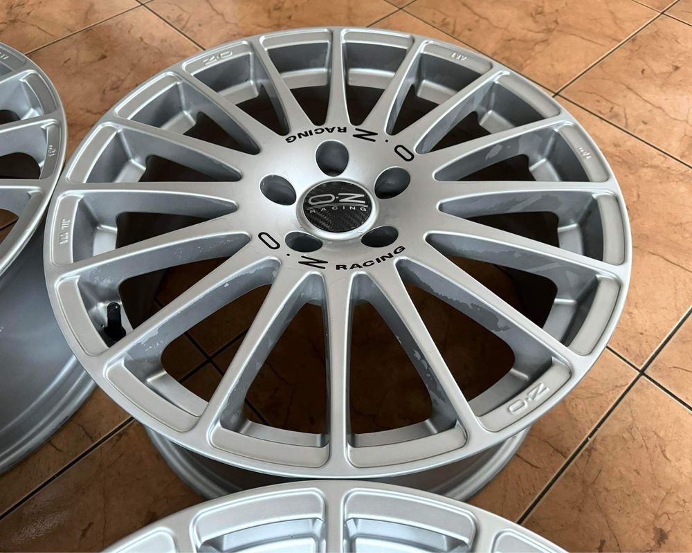 Kola O.Z. , 5x112, michelin Pilot sport 235/45/18”, ET 35, 8J, MB, VW.