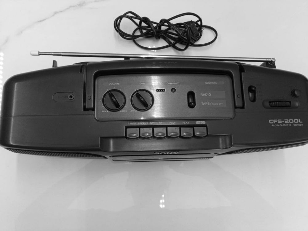 Stare radio magnetofon Sony CFS-200L - sprawne