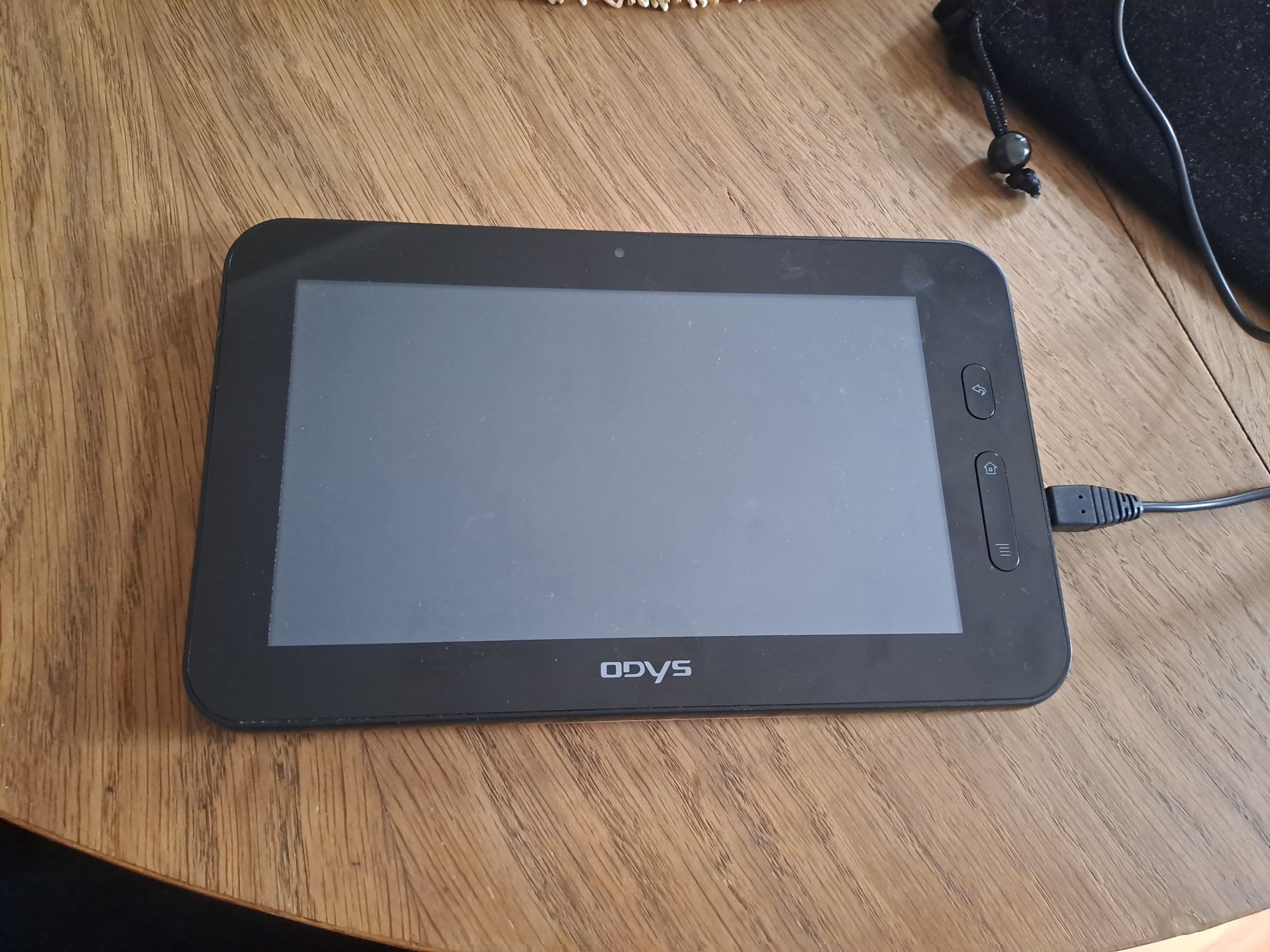 Tablet ODYS Xelo + pokrowiec