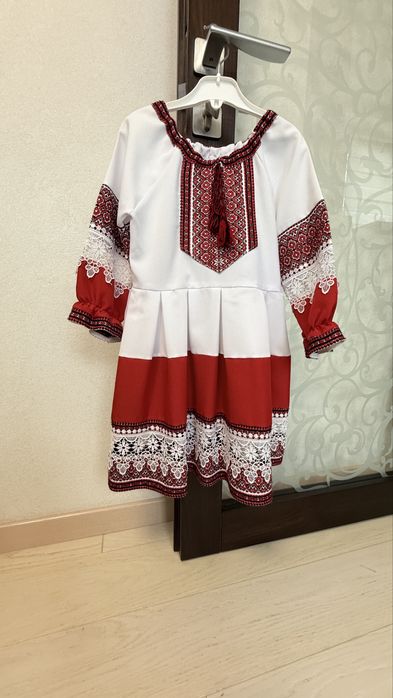 Плаття, сукня вишиванка на дівчинку 4-5 років