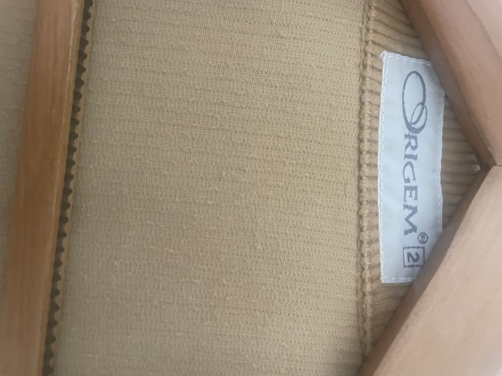 Conjunto saia e blusao camel em bombazina