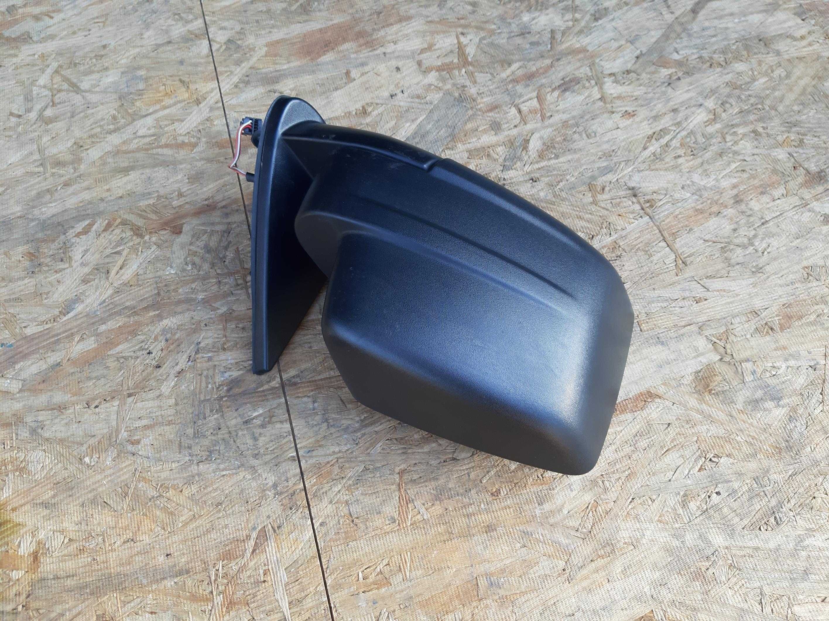 Lusterko DODGE NITRO 3 pin