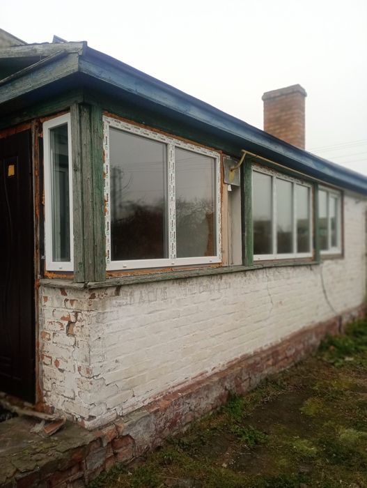 Продаж цегляного будинку