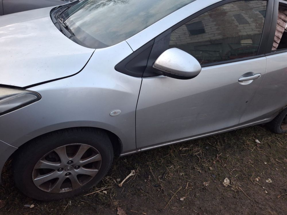 Mazda 2 2009 r na czesci