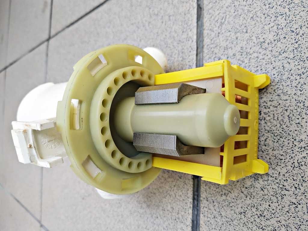 Pompa pralki Bosch/Siemens odpływowa/spustowa w 100% sprawna !