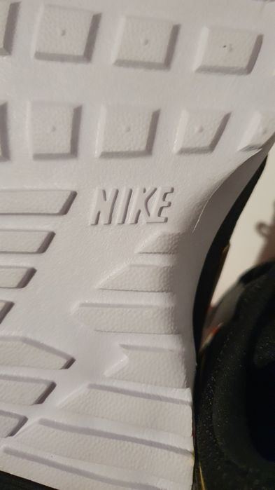 Sneakersy damskie czarne Nike Air Max Thea rozmiar 36.5  wkładka 23 cm