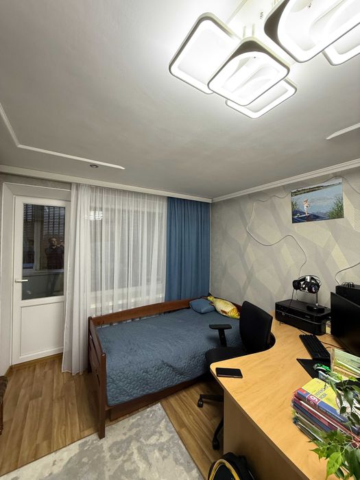 Продаж затишної 3-к квартири з гаражем вул. Кам’янецька 
ID: 40910