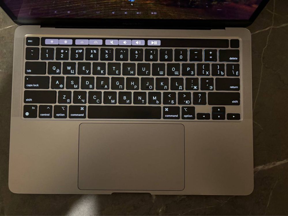 MacBook Pro 2020 m1, 8/256