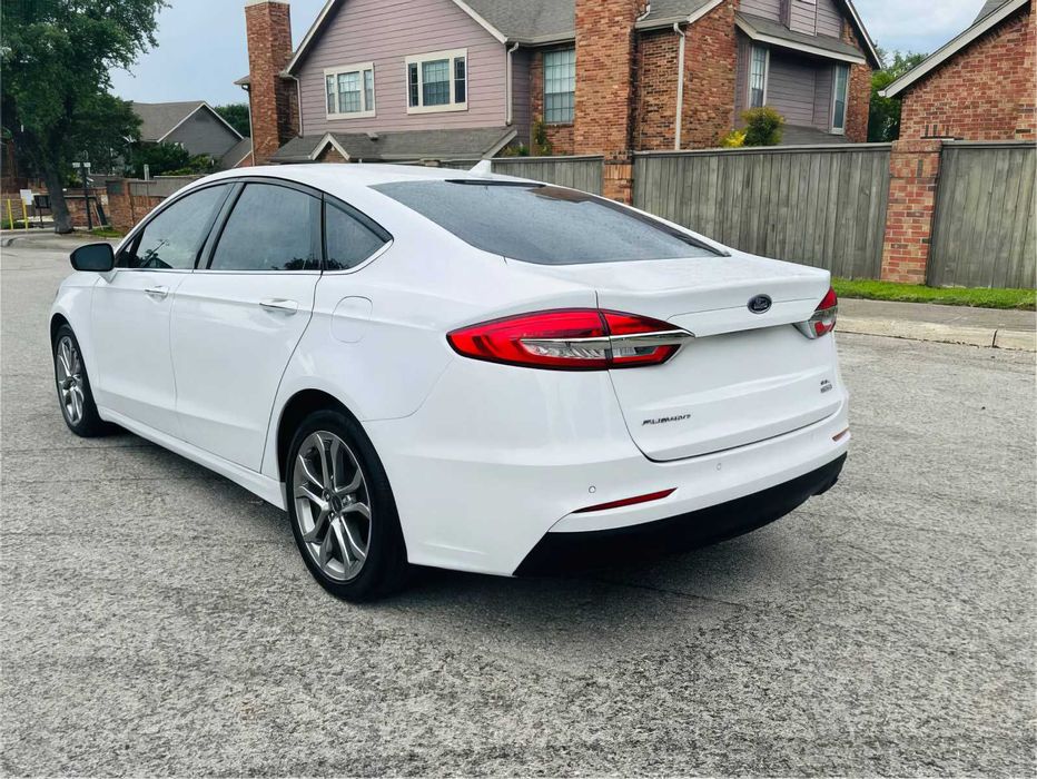 Ford Fusion      2020