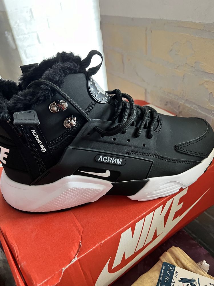 Зимові кросівки Nike