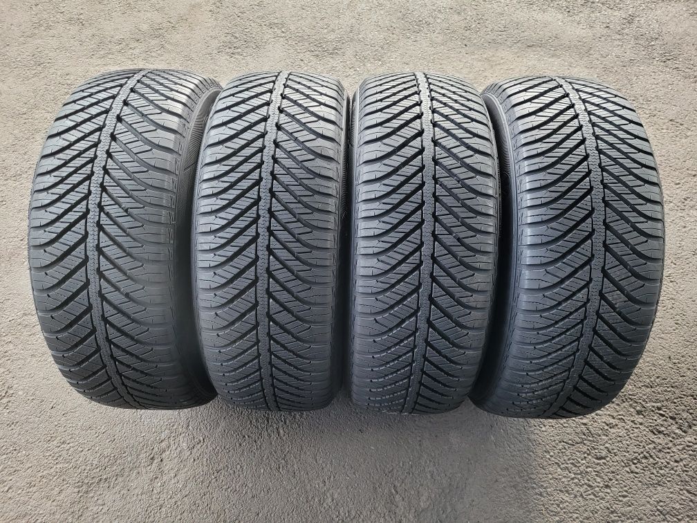 Kpl Opon Wielosezon Goodyear Vector 4Seasons 225.55.16 99V