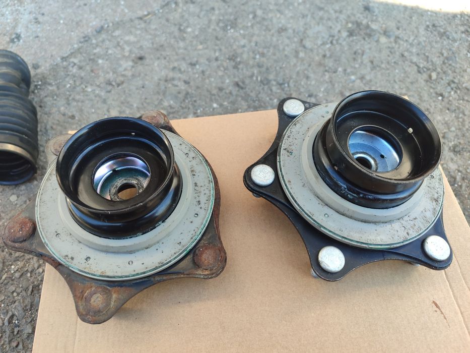 Продам опорні подушки з підшипниками Хонда срв3