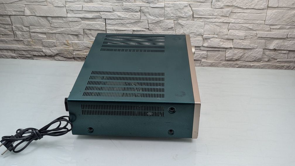Luxman L-371 Wysokiej klasy zintegrowany wzmacniacz stereo