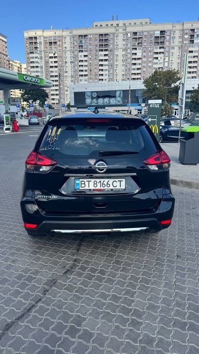 Продам нисан рог