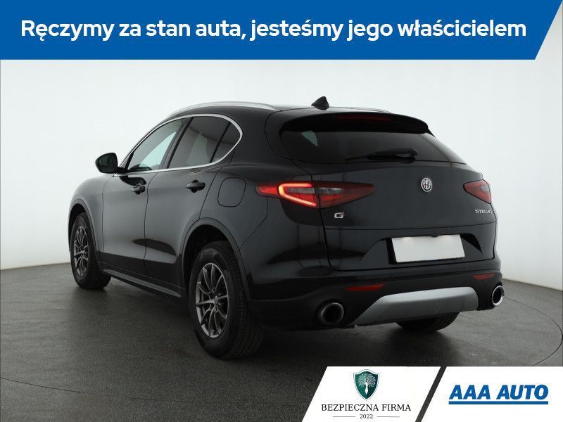 Alfa Romeo Stelvio 2.0 Turbo Q4, Salon Polska, Serwis ASO, Automat, Skóra, Navi, Xenon,