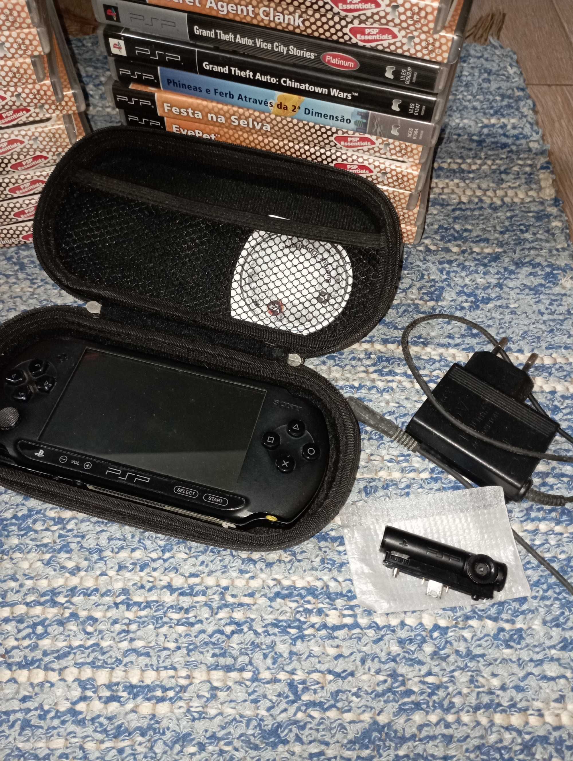 Psp portátil+ 24 jogos fisicos