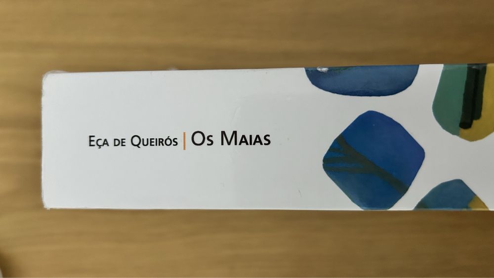 Livro “Os Maias”