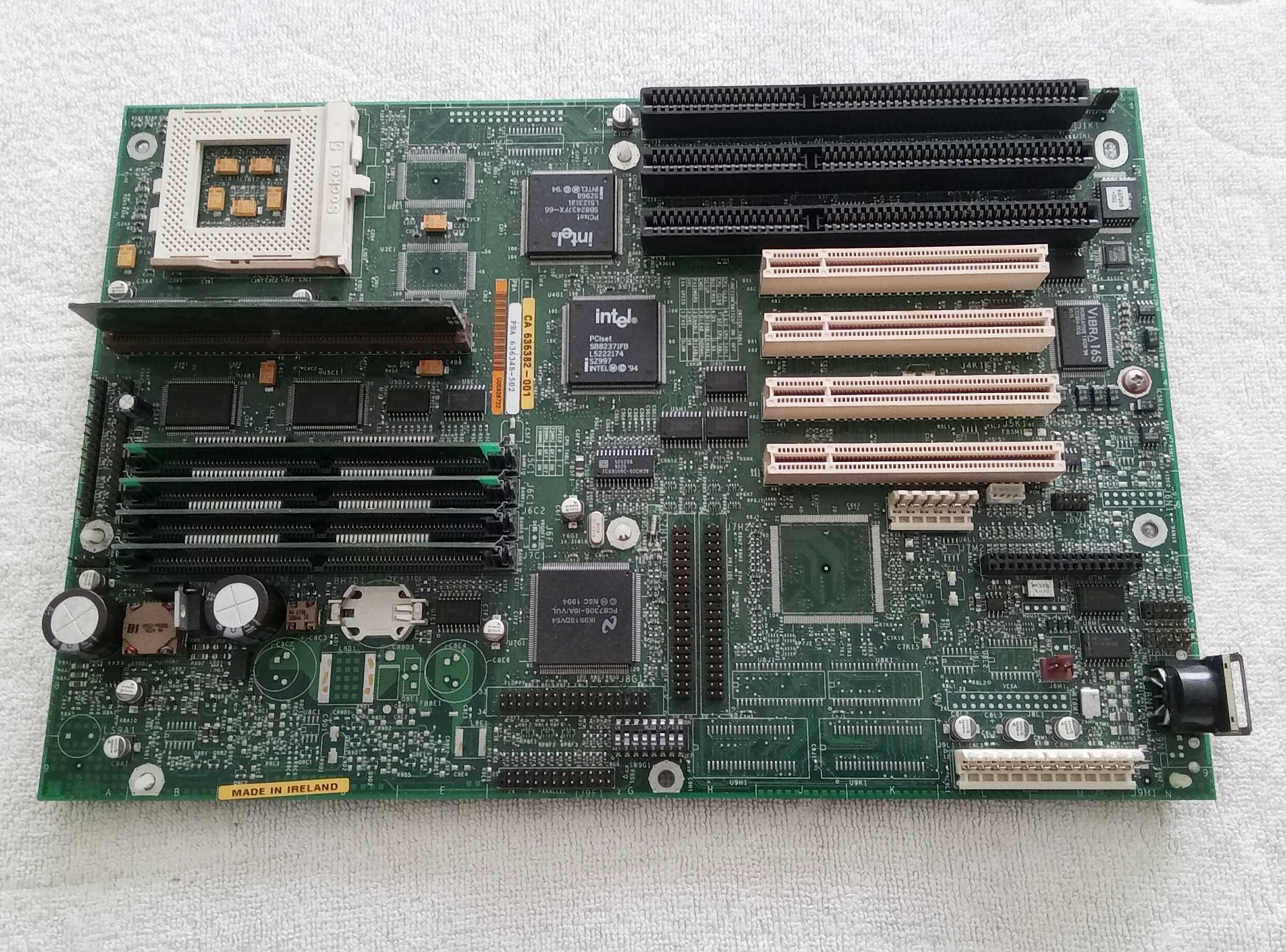 [PC Vintage] Motherboard Intel Socket 5 + 16 mb RAM