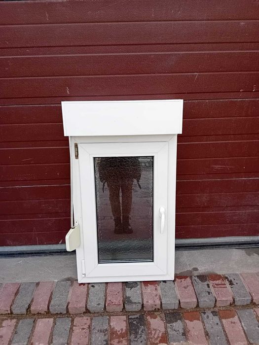 Okna z roletą 60x109 pcv okno białe małe DOWÓZ CAŁY KRAJ