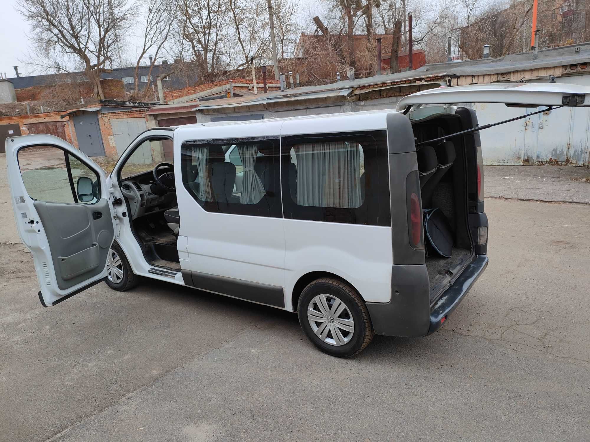 Opel Vivaro 1.9 TDI,  Пассажир