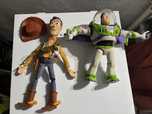 Buzz light year e o woody em english