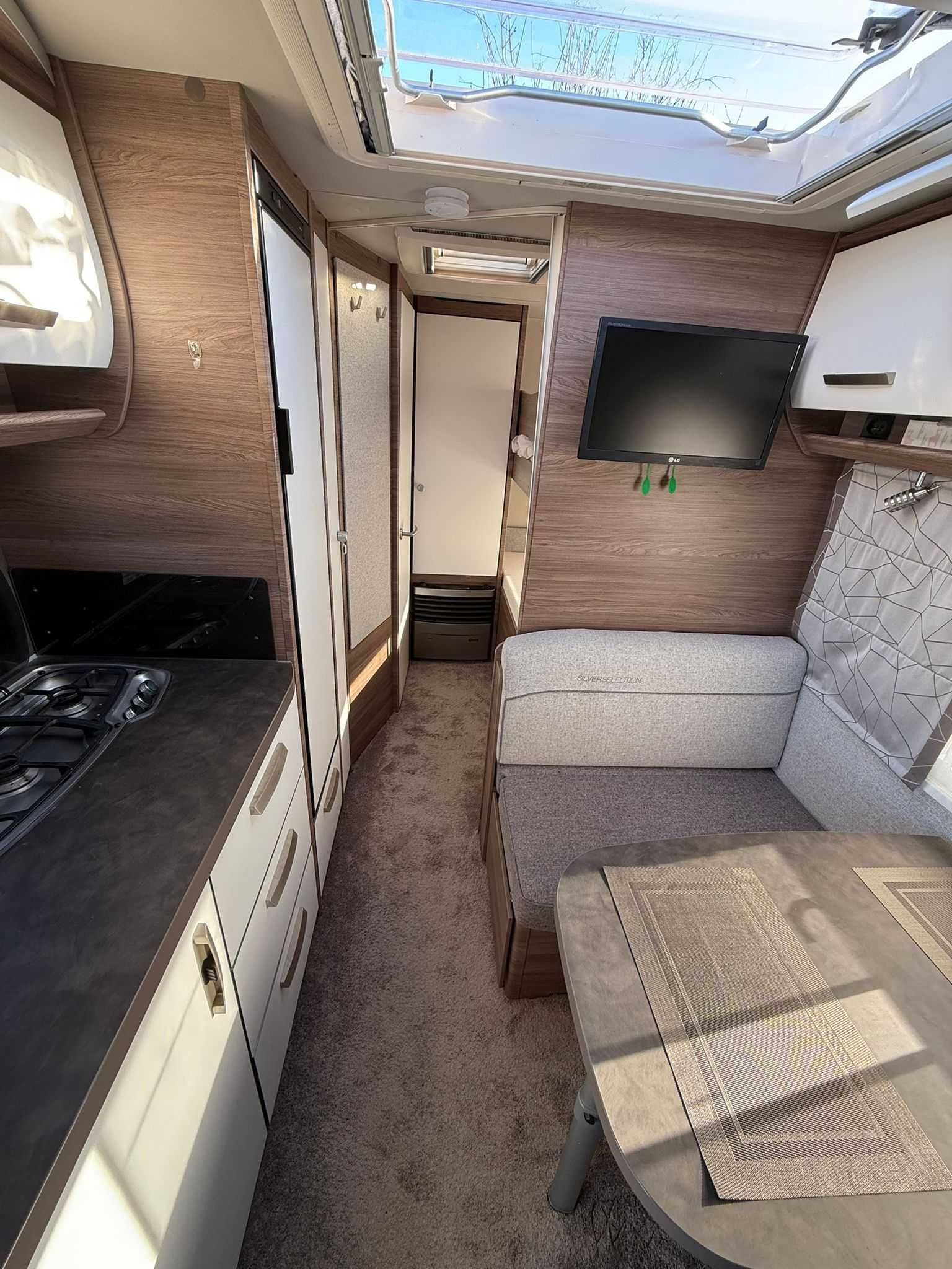 Wynajem przyczepa kempingowa Knaus 5/6os DMC 1300 KLIMA, mover, LIPIEC
